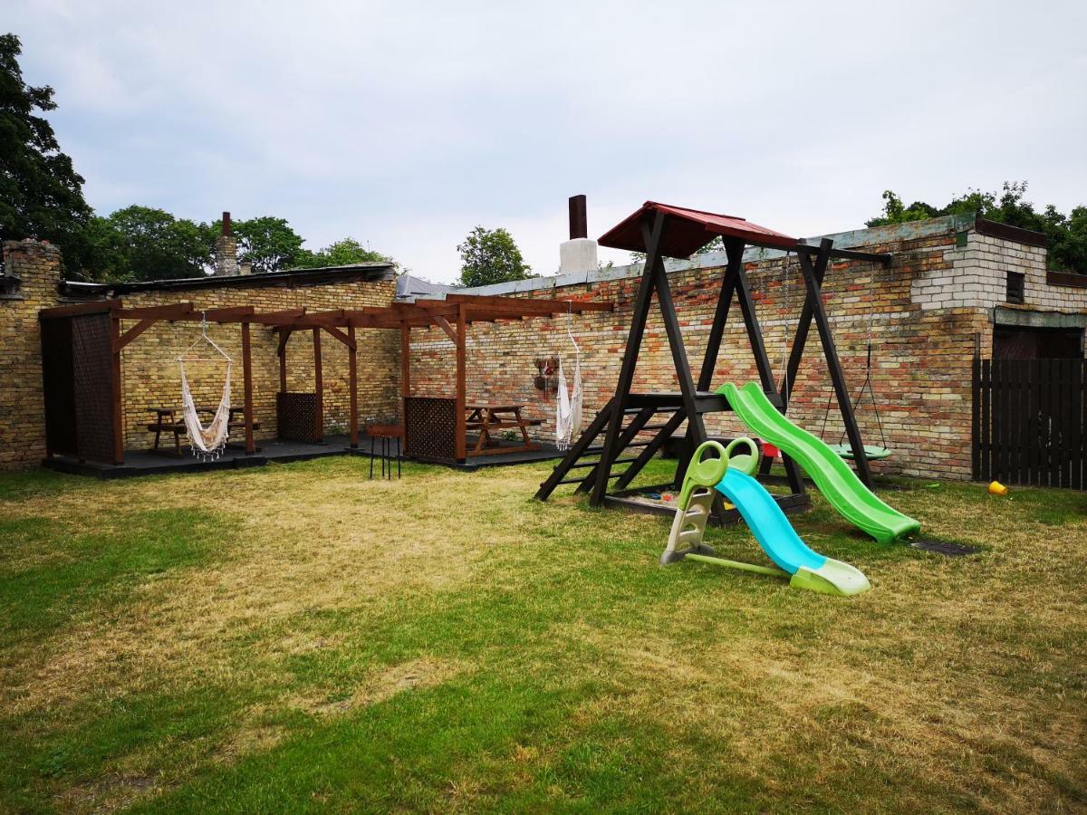 Villa Victoria Ventspils Extérieur photo